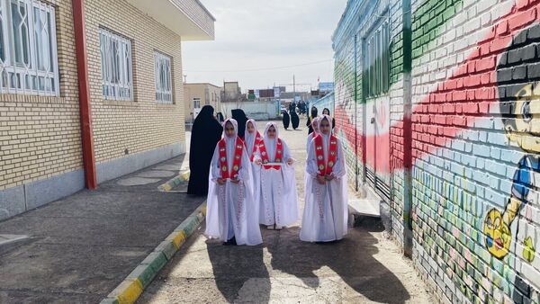 مراسم  یاوران انقلاب و افتتاح نمازخانه خیرساز در دبستان بنیاد برکت باخرز