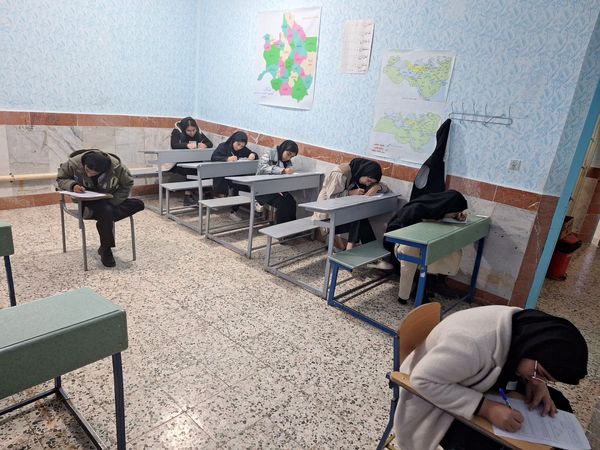 امتحانات نوبت اول در مدرسه برادران رحمانی خلیل آباد