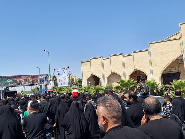 پیاده‌روی جاماندگان اربعین در گلستان شهدای اصفهان