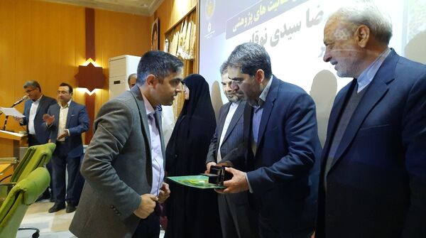 تجلیل از برگزیدگان پژوهشگر خراسانی در مشهد