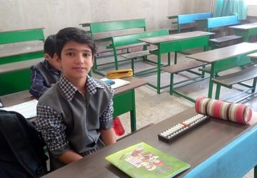 آموزش چرتکه و زبان انگلیسی در دبستان عمار قرچک