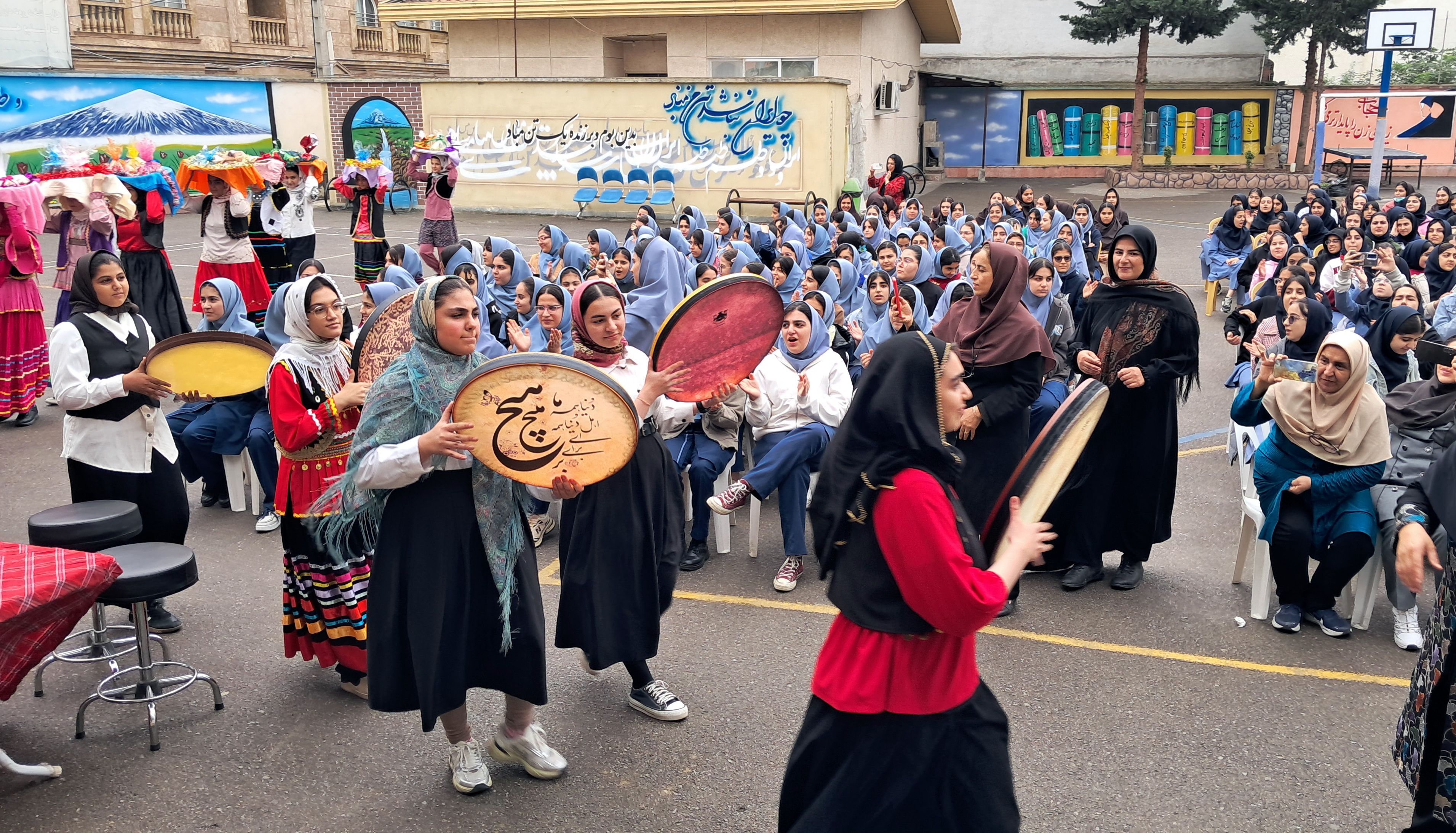 طلوع فرهنگ مازندران در مدرسه شهید بهداشت 