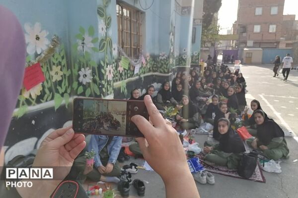  ایستگاه‌ نشاط و شادی در دبستان رضوان