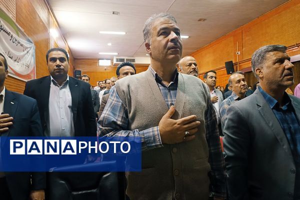 نشست هماهنگی مدیران ورامین برای برگزاری برنامه‌های یوم‌الله ۱۳ آبان