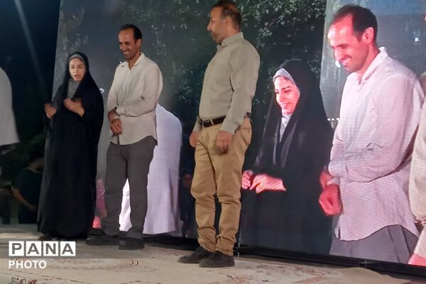 ولادت پیامبر نور و رحمت و امام دانش و حکمت