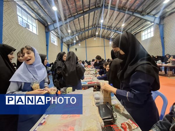 بازارچه کسب و کار دانش‌آموزی دبیرستان پردیسان سملقان