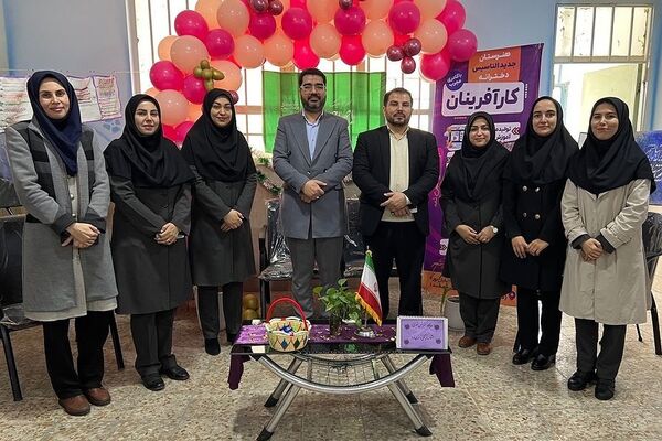 برگزاری جشنواره هفته ماها در مدرسه کارآفرینان بهارستان 2