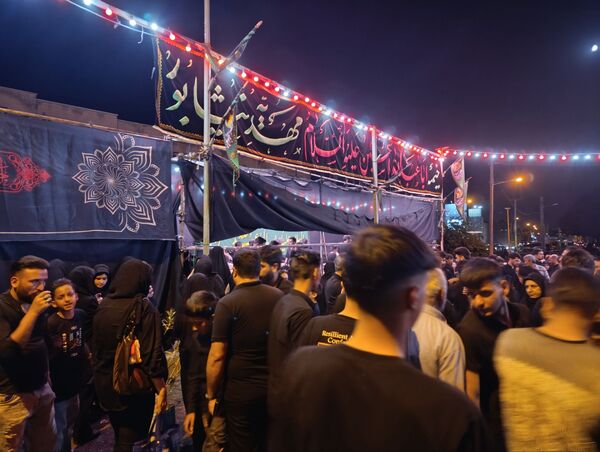 مراسم عزاداری شب عاشورا در خیابان‌های نیشابور 