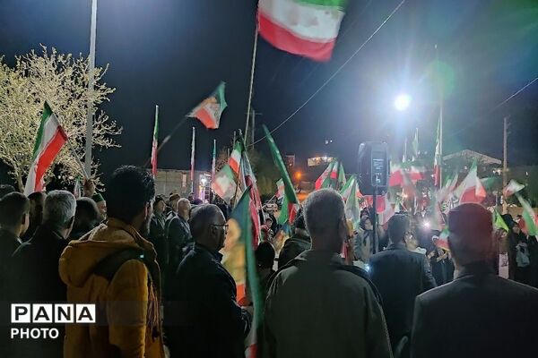 سنگر ما خیابان است 