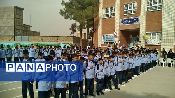 مراسم زنگ مهر در دبیرستان نمونه مرحوم طاووسی خلیل آباد