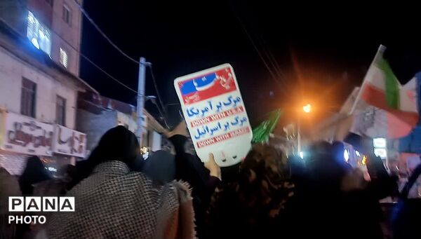 مردم بندرگز پای نظام‌ماندند