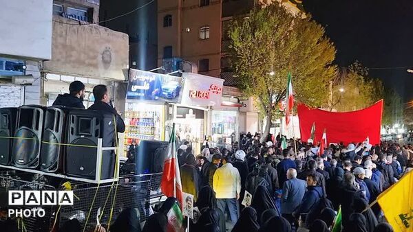 هم‌نشینی آرام کنار مزار شهید گمنام