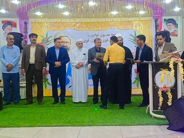 آیین بزرگداشت مقام معلم در بندرخمیر