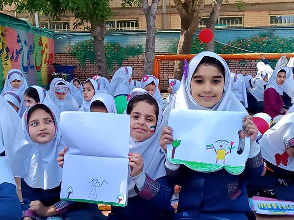 مراسم جشن اقتدار در دبستان ایوب فرشتیان