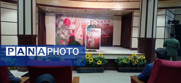 گردهمایی و تقدیر از خادمین شهدا در اداره اوقاف اسلامشهر 