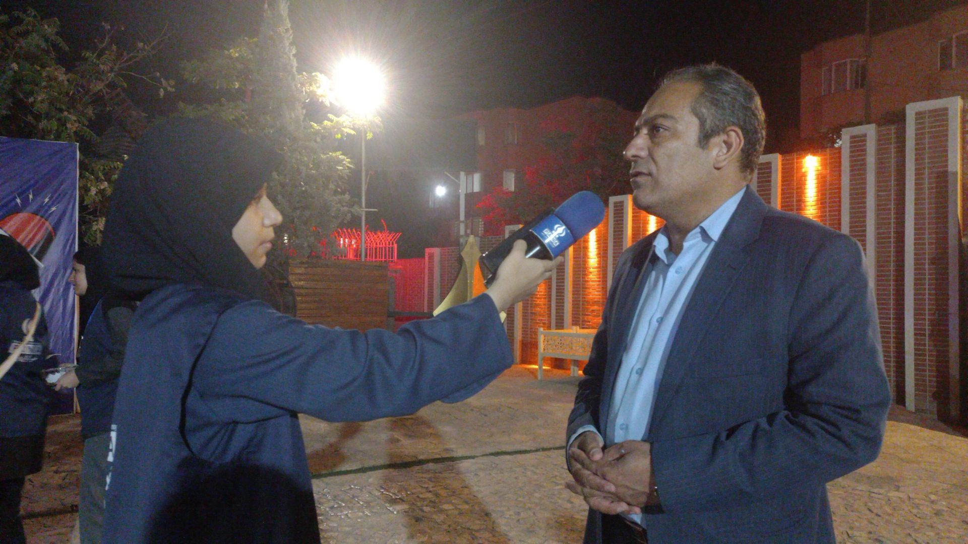 خبرنگار خوب باید مسلط به اطلاعات روز باشد 