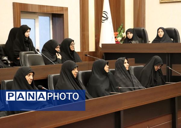 نشست همدلی بانوان در تحکیم وحدت ملی در تربت‌حیدریه 