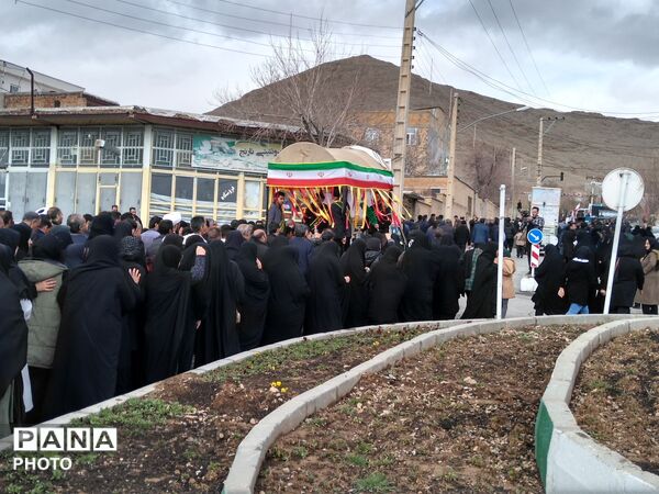 باز هم خون مقدس شهید همه را برای بدرقه فرا خواند