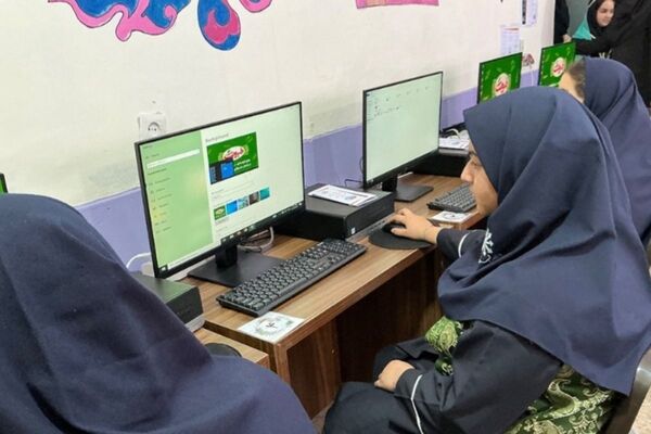  افتتاح سایت دبیرستان فرزانگان قدس با حضور مدیرکل سمپاد