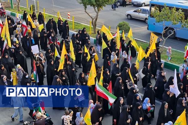 خروش مردم قرچک در پی شهادت دبیرکل حزب‌الله لبنان