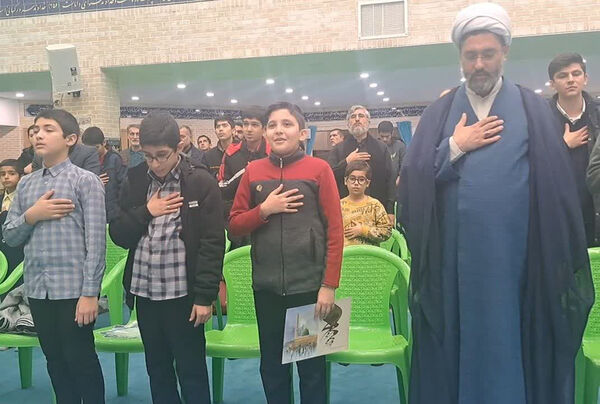 تقدیر از نوجوانان برگزیده قرآنی ناحیه 4 آموزش و پرورش قم