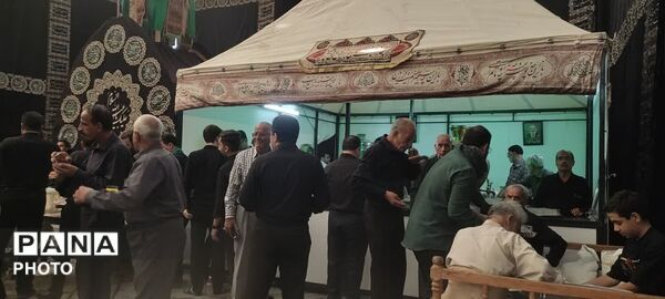 خانه‌ای به وسعت یک استان؛ روایت اولین شب محرم در خانه امام حسینی یزد