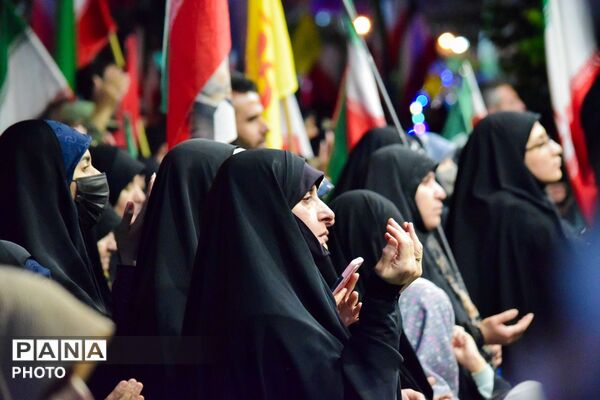شصت‌و یکمین موج  حضور مردم کرج در بیعت با رهبری