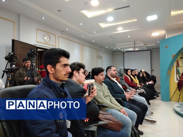 رونمایی پویش ملی کتابخوانی مهمان حرم 