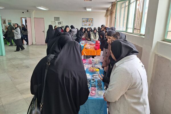 جشنواره ایرانمون در دبیرستان خدیجه کبری (س) پردیس