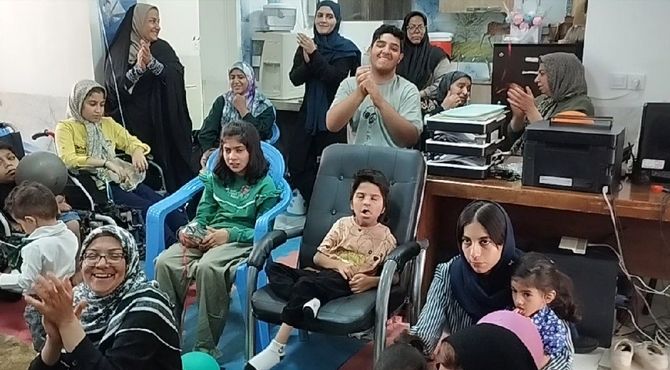 جشن به امامت رسیدن علی«ع» در مرکز توانبخشی پویا 