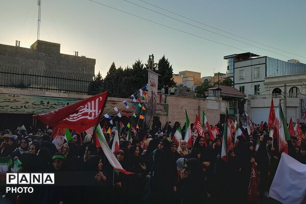 «جانفدایان ایران»؛ شکوه همدلی ۱۱۰ هزار نفر در یک قاب