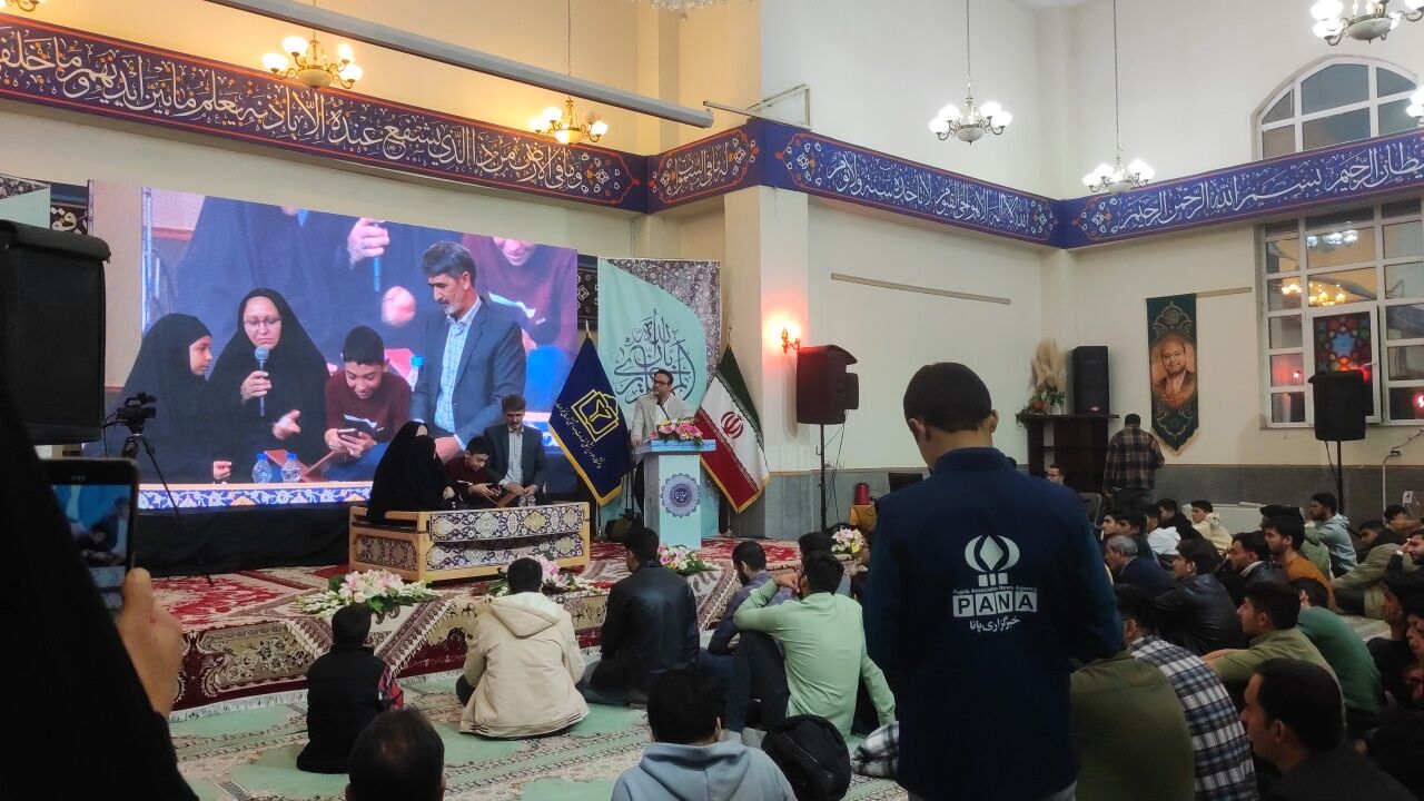 پدیده نوجوان قرآنی در محفل انس با قرآن کریم در دانشگاه علوم پزشکی خراسان شمالی
