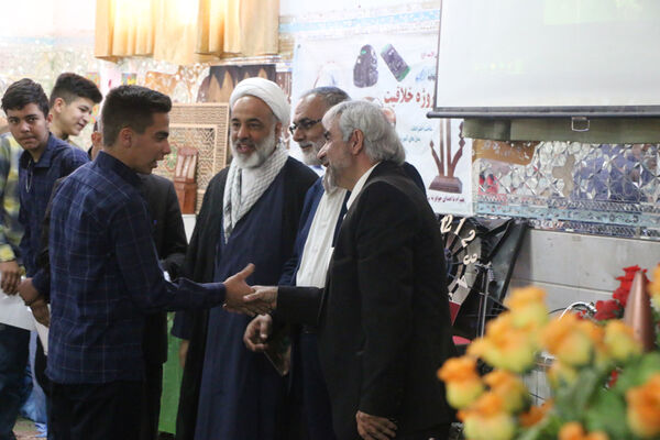 تجلیل از برترین‌های جشنواره پروژه خلاقیت در هنرستان ثامن الائمه قم