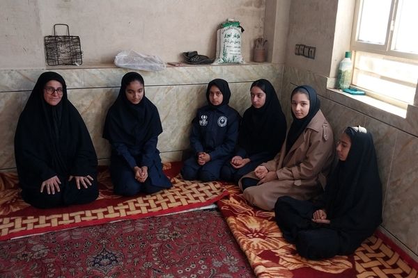 دیداری پر از احساس با مادر شهید حسین اسحاقی 