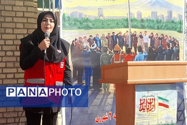 برگزاری افتتاحیه «هفته پدافند غیرعامل » در دبیرستان ماندگار مدرس ناحیه دو شهرری 