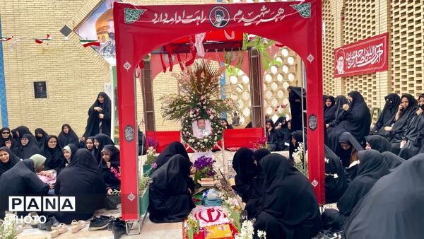 برگزاری همایش «بانوان پای کار ایران» در ابرکوه