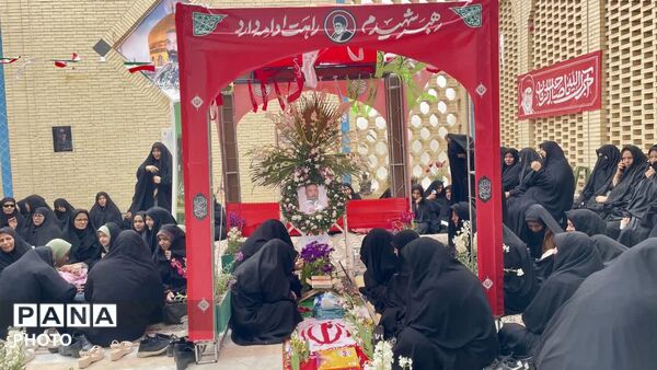 برگزاری همایش «بانوان پای کار ایران» در ابرکوه