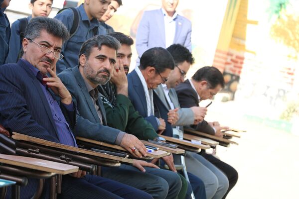 آیین بازگشایی مدارس و نواختن زنگ مهر ایثار و شهادت در ناحیه ۶ مشهد 