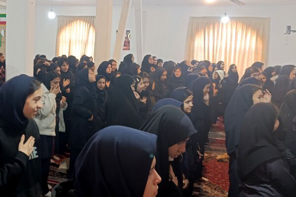 جشن ستارگان در دبیرستان مهر نیشابور
