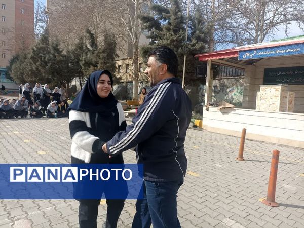 مسابقات ورزشی پدر دختری به مناسبت روز پدر