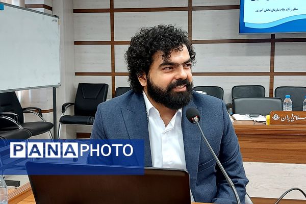 نشست فصلی و توان افزایی مأمورین و مسئولین سازمان دانش‌آموزی شهرستان‌های استان تهران 