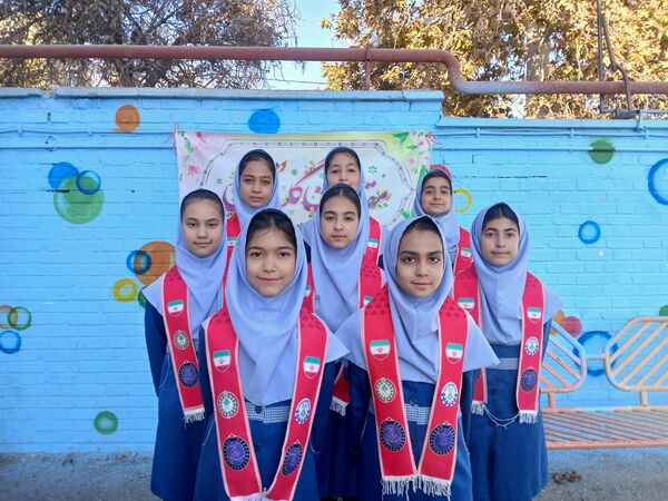 مراسم صبحگاهی در مدرسه دخترانه بنت الهدی صدر۲ 