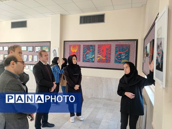 برپایی نمایشگاه گرافیک هنرآموزان هنرستان بصیرت