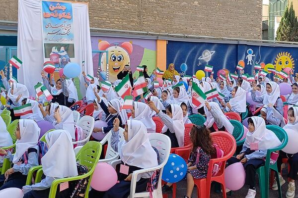 جشن شکوفه‌ها در شهرستان ورامین