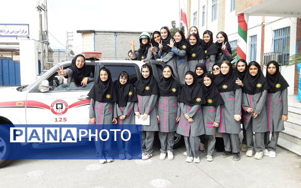 مانور آتش نشانی در دبیرستان فرزانگان قائمشهر