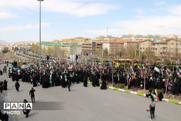 تشییع پیکر خانوداه شهید دکتر حسین طاهری در پردیس
