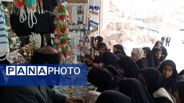 کاروان زیارتی دختران حضرت زهرا (س) در مشهد مقدس 