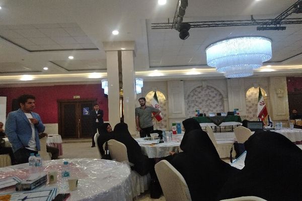 دوره و کارگاه تعاملی مربی، راهبر نسل جدید در مشهد