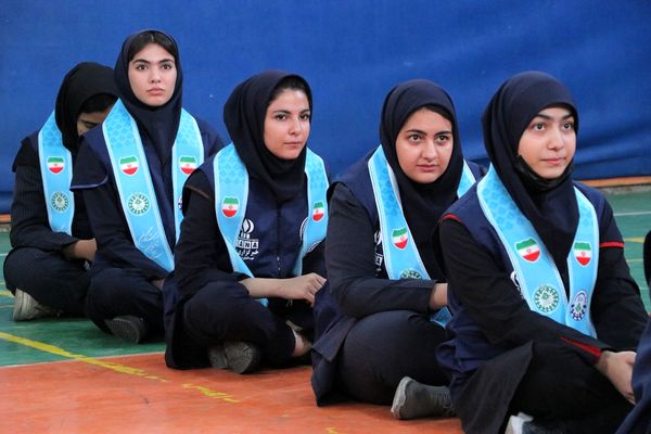 بهارستان دو صحنه همفکری، همدلی و همکاری پیشتازان در همایش یاوران انقلاب