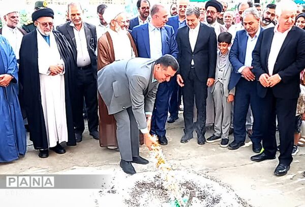 آیین کلنگ‌زنی مدرسه ۹ کلاسه انقلاب اسلامی فلاورجان